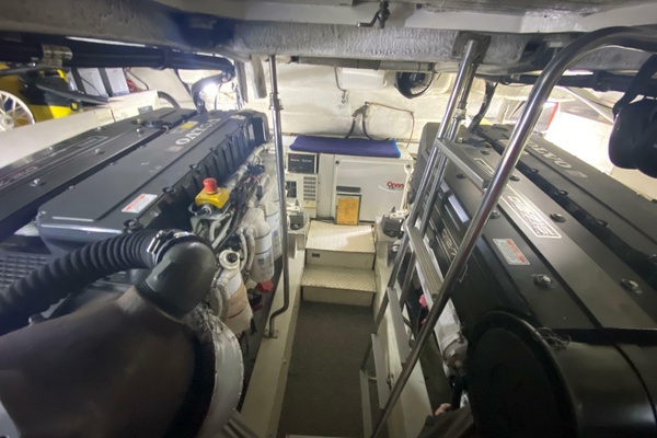 52ft Cruisers Yachts Yacht For Sale