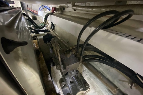 52ft Cruisers Yachts Yacht For Sale