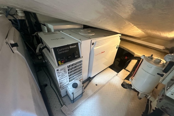 Lazzara Yachts 68 Motoryacht Yacht For Sale