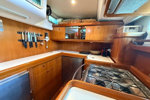Beneteau 57 Yacht For Sale