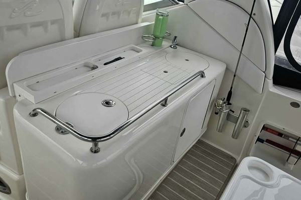 In Lieu Of 34ft Sea Ray Yacht For Sale