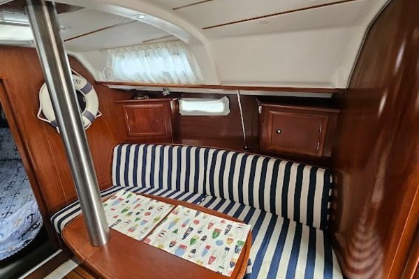Argentum 33ft Beneteau Yacht For Sale