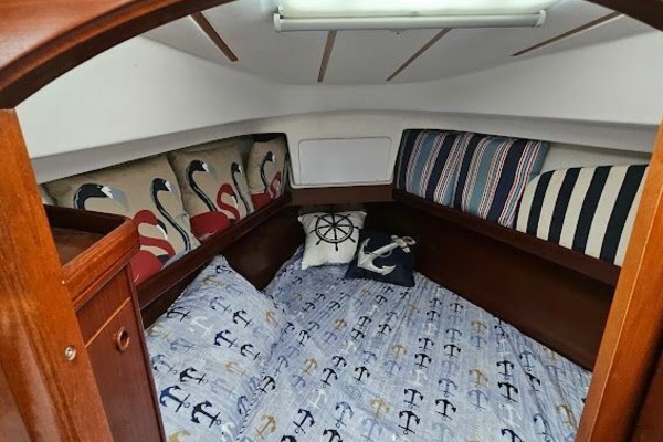Argentum 33ft Beneteau Yacht For Sale