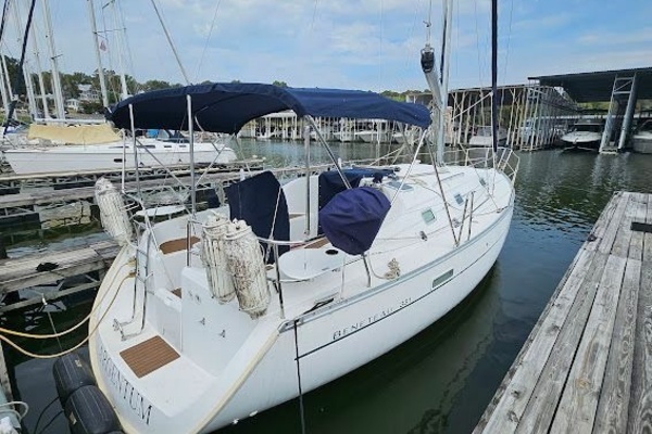 33-ft-Beneteau-2004-Oceanis Clipper 331-Argentum Grand Rivers Kentucky United States  yacht for sale