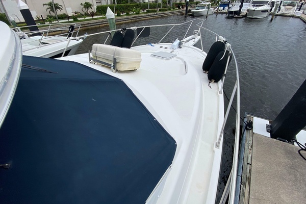 39ft Bayliner Yacht For Sale