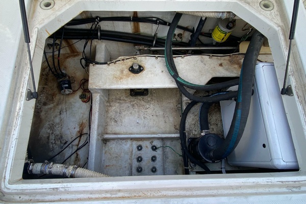 39ft Bayliner Yacht For Sale