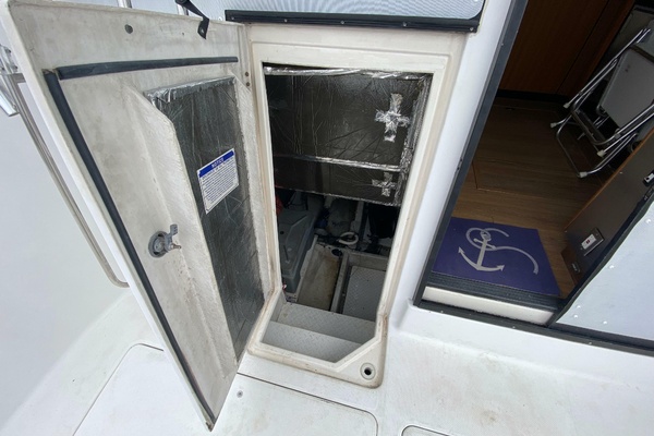 39ft Bayliner Yacht For Sale