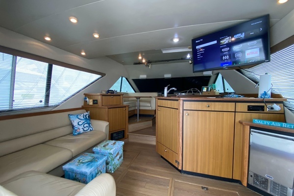 Photo of the 2001 Bayliner 3988 Motoryacht