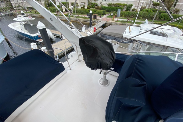 39ft Bayliner Yacht For Sale