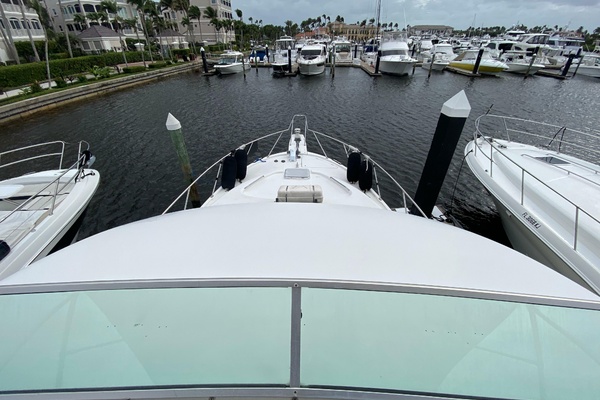 39ft Bayliner Yacht For Sale