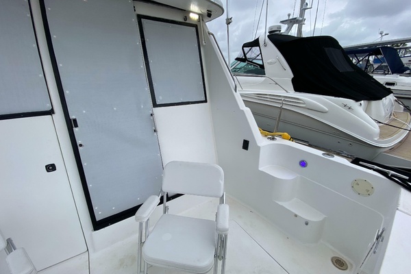 39ft Bayliner Yacht For Sale