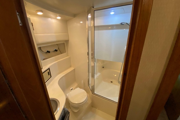 39ft Bayliner Yacht For Sale