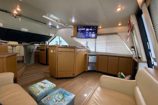 39ft Bayliner Yacht For Sale
