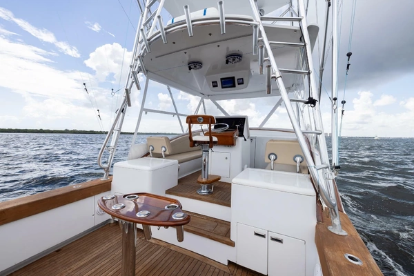 2001 Predator 35