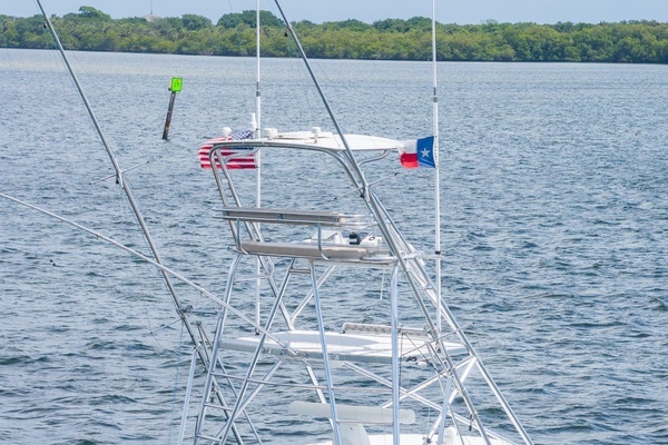 Predator 35 Express Yacht For Sale