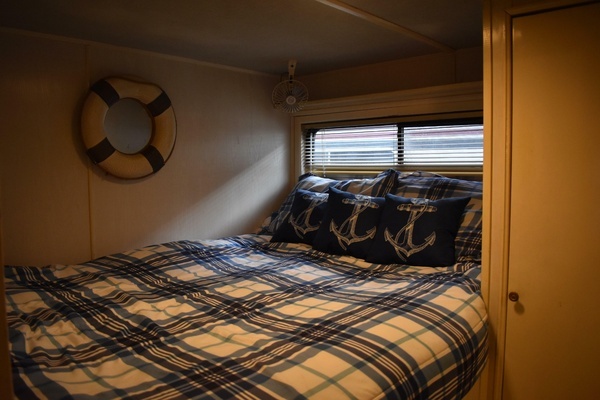 Stardust Cruisers 14.5 x 69 Yacht For Sale
