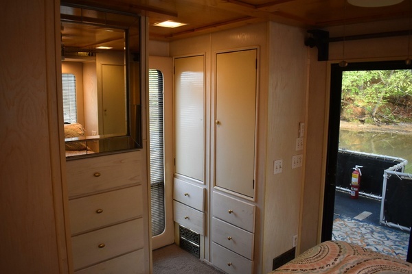 Stardust Cruisers 14.5 x 69 Yacht For Sale
