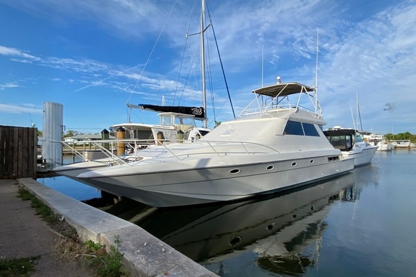 58ft Mares Yacht For Sale