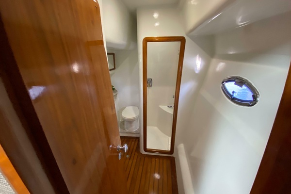 58ft Mares Yacht For Sale