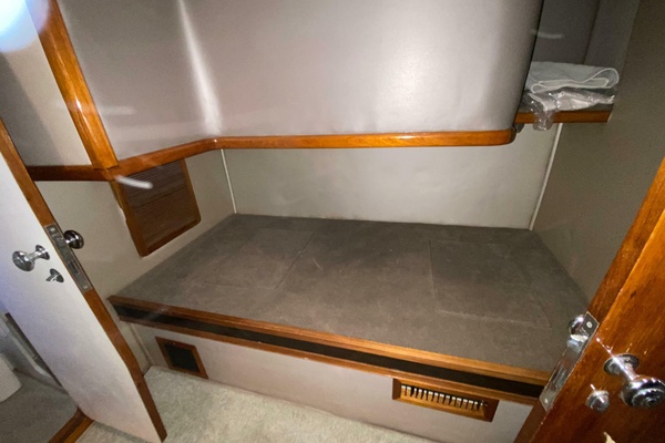 58ft Mares Yacht For Sale