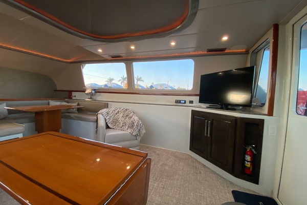 58ft Mares Yacht For Sale
