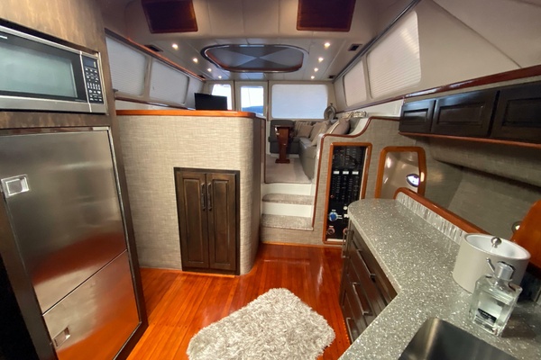 58ft Mares Yacht For Sale