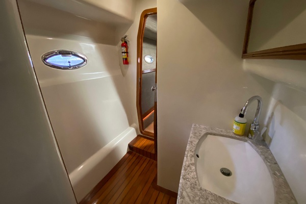 58ft Mares Yacht For Sale