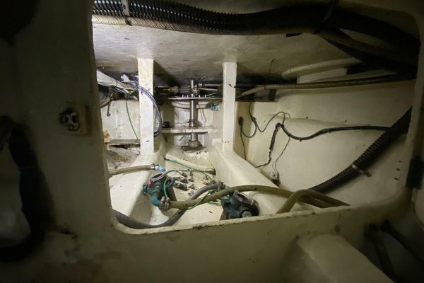 58ft Mares Yacht For Sale