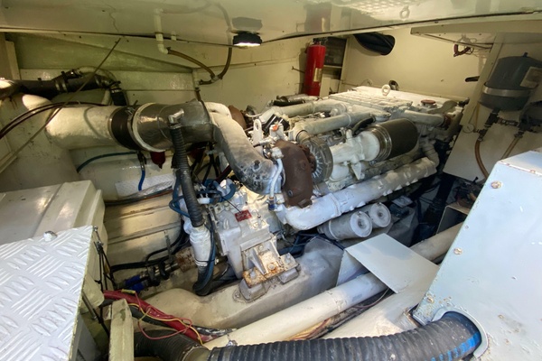 58ft Mares Yacht For Sale