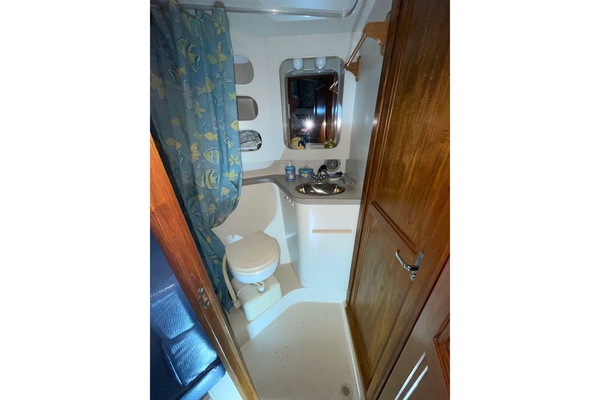 37ft Carver Yacht For Sale