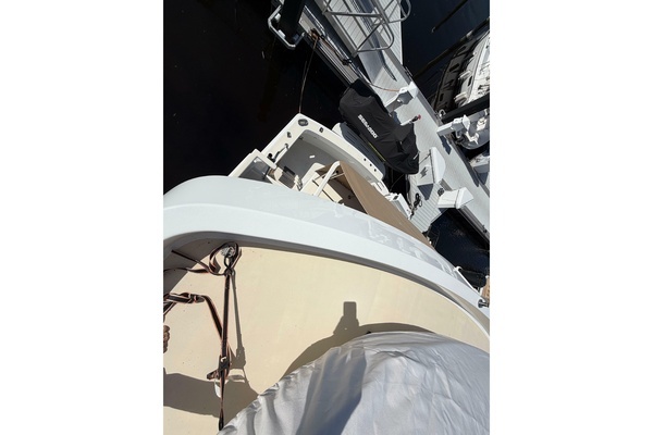 Hatteras 70 Cockpit Motor Yacht Yacht For Sale