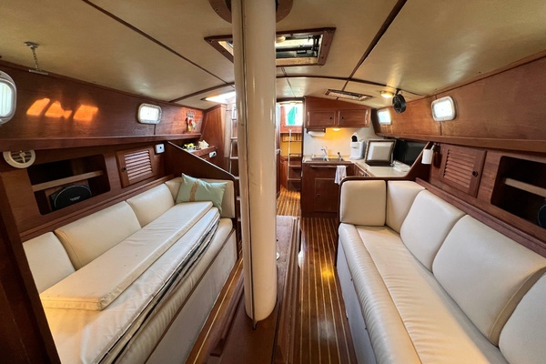 Peregrine 42ft Pearson Yacht For Sale