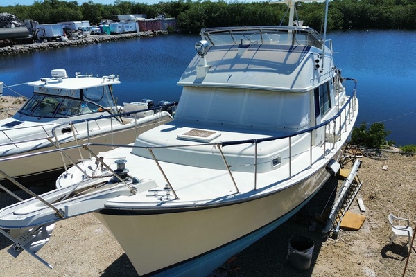 42ft Hatteras Yacht For Sale