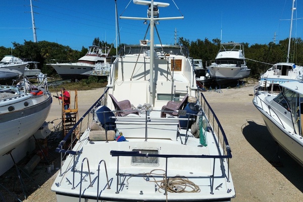 42ft Hatteras Yacht For Sale