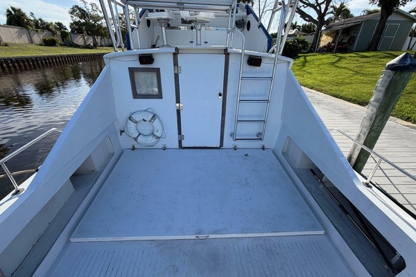 Photo of the 1973 Chris-Craft 31 Commander "My Time"