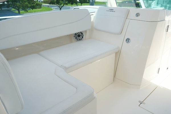 2021 Cobia 33