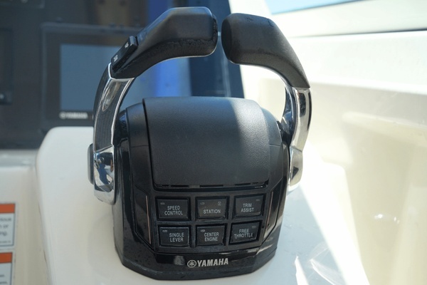 2021 Cobia 33