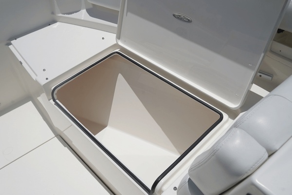 2021 Cobia 33