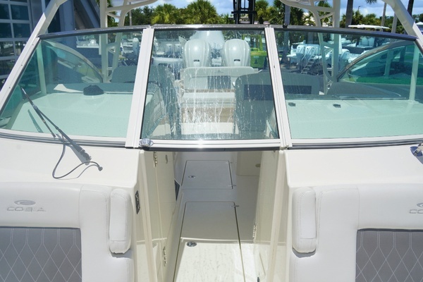 2021 Cobia 33