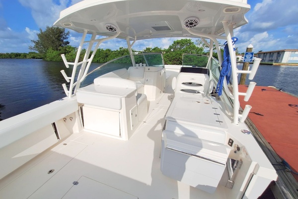 33ft Cobia Yacht For Sale