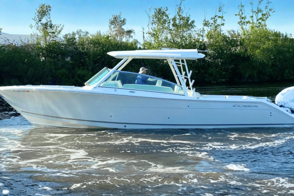2021 Cobia 330DC
