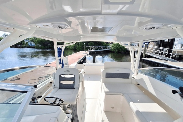 33ft Cobia Yacht For Sale