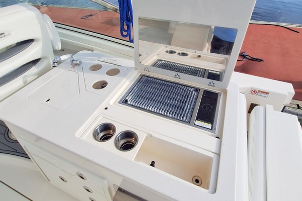 33ft Cobia Yacht For Sale