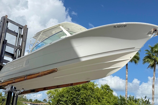 33ft Cobia Yacht For Sale