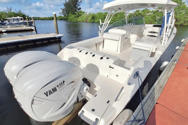 33ft Cobia Yacht For Sale
