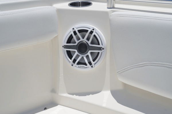 2021 Cobia 33