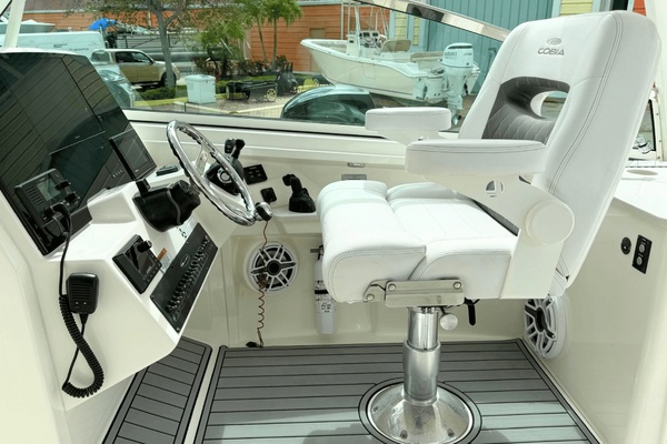 33ft Cobia Yacht For Sale