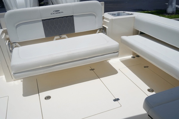 2021 Cobia 33