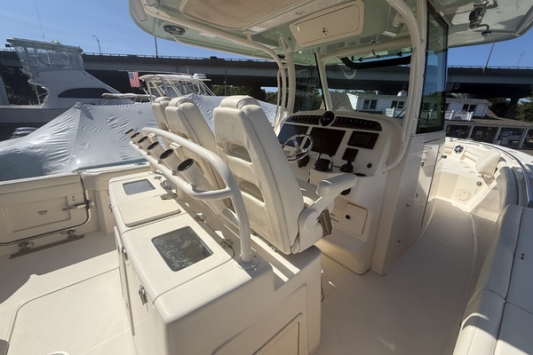 33ft Grady White Yacht For Sale