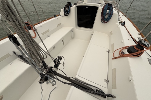 WHISTLER 33ft J Boats Yacht For Sale